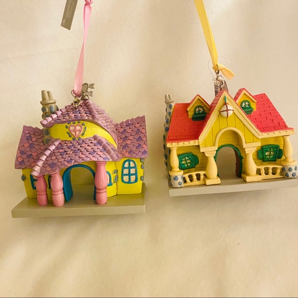 ❤️Pair of Iconic Mickey Minnie Mouse Toon Town Houses Ornaments Disneyland💛 - Picture 4 of 9